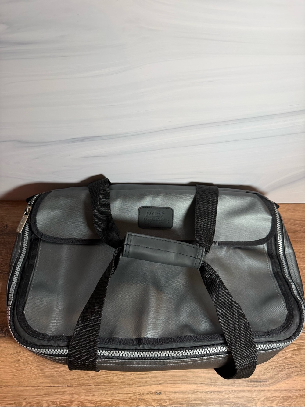 Pyrex Portables Insulated Food Carrier Bag Gray Casserole Tote